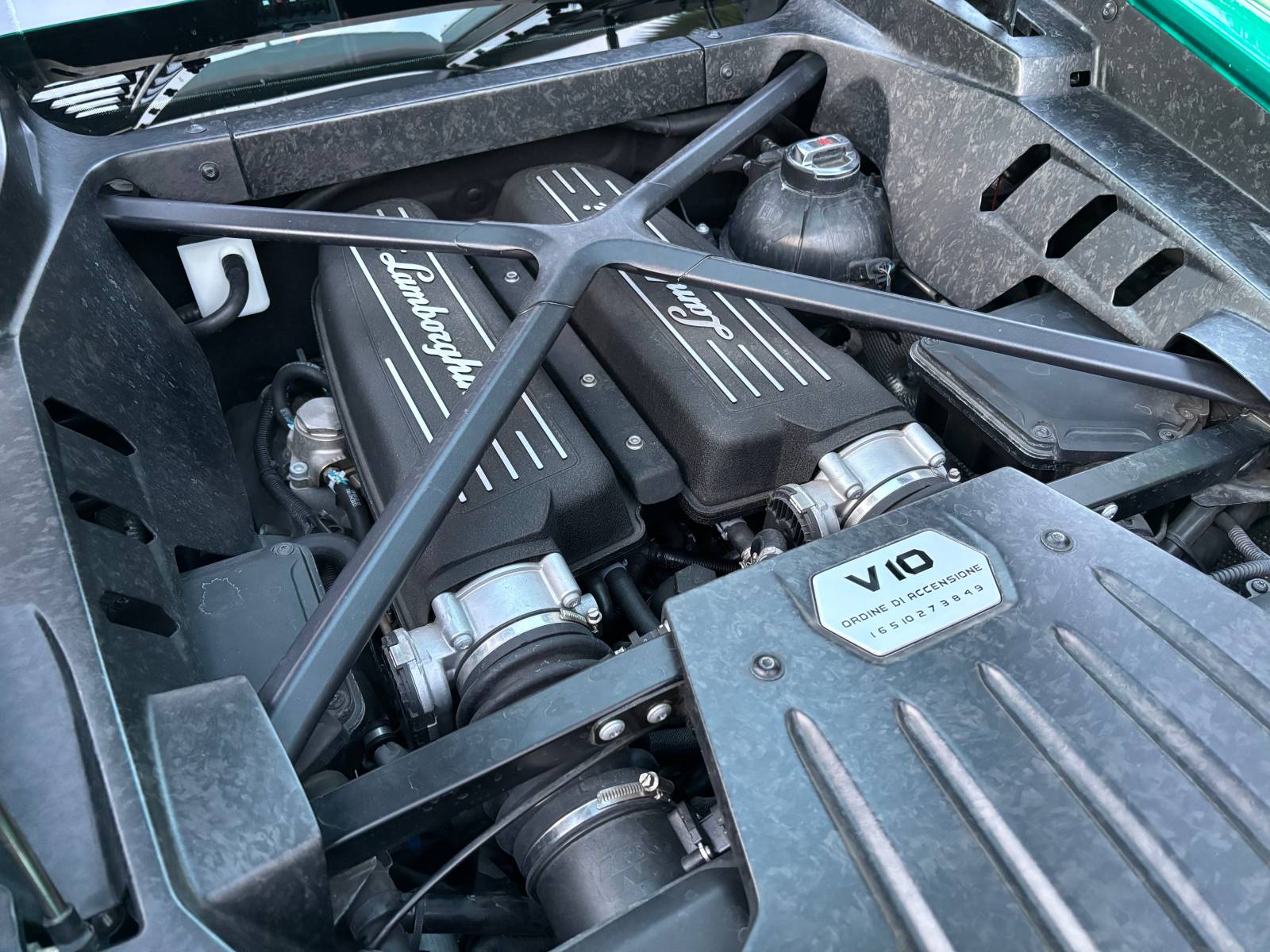 LAMBORGHINI HURACAN LP 610-4 Ad Personam Verde Ocnò MY18 : 214.990 €