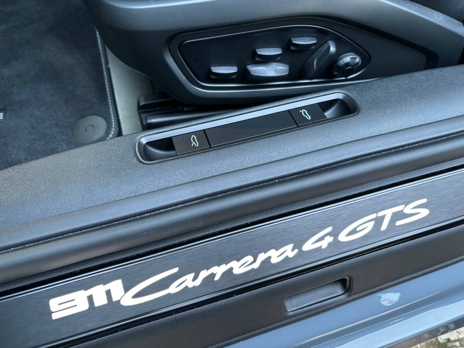PORSCHE 992 CARRERA 4 GTS 480ch 2024 Gris Arctique