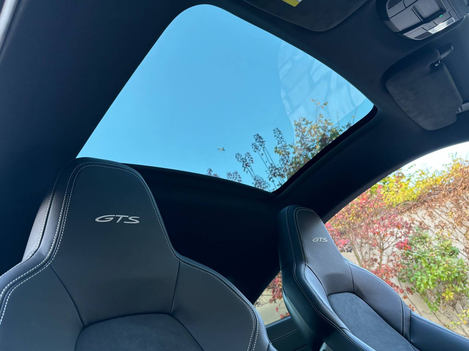 PORSCHE 992 CARRERA 4 GTS 480ch 2024 Gris Arctique