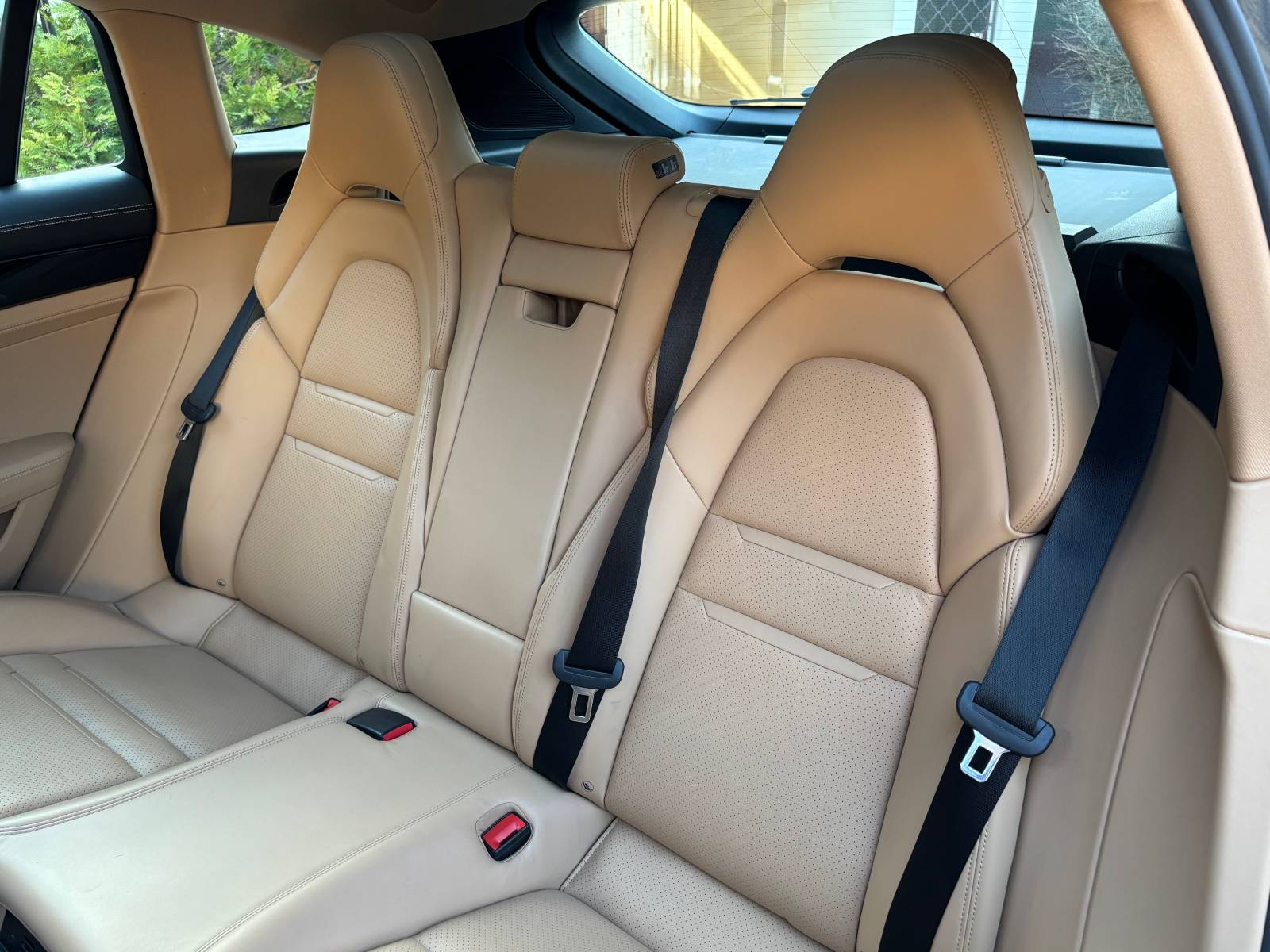 PORSCHE PANAMERA 4 E-HYBRID SPORT TURISMO 462CH MY19 : 57.990 €