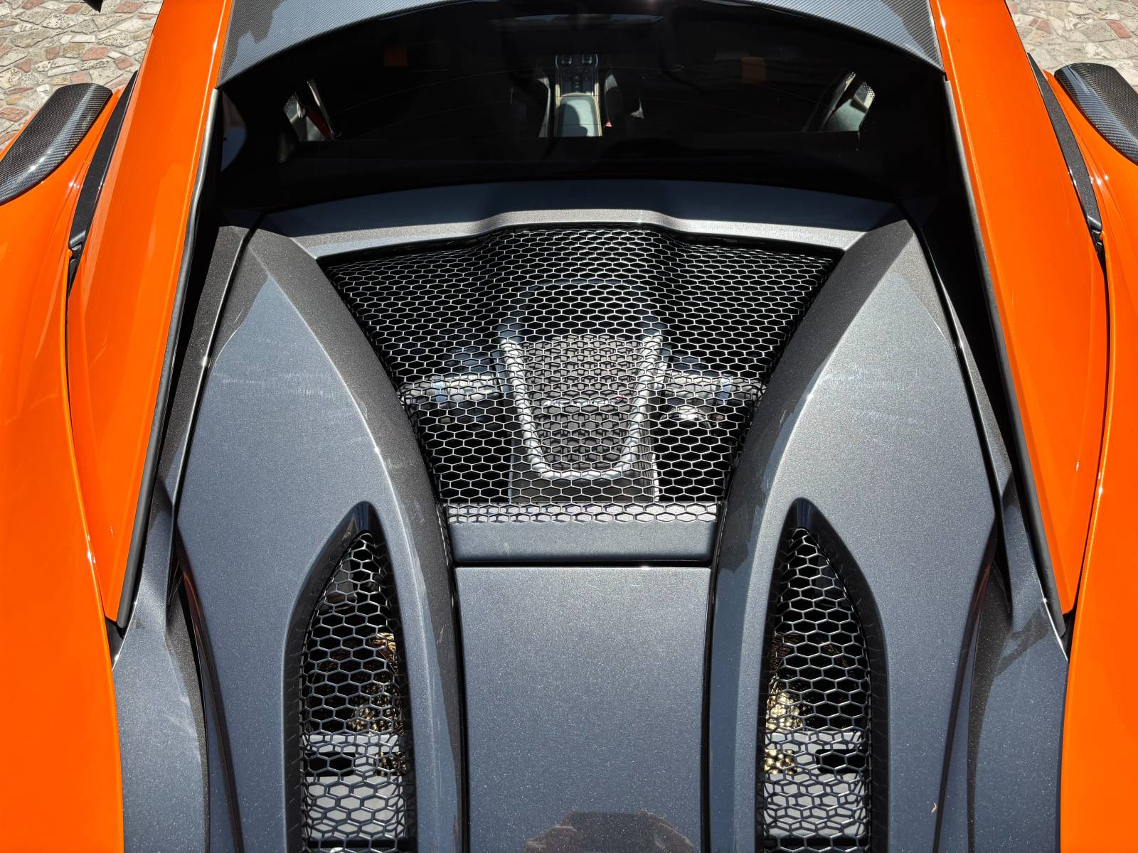 MCLAREN 570S COUPE VENTURA ORANGE 2017