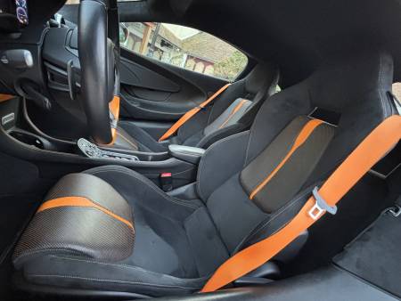 MCLAREN 570S COUPE VENTURA ORANGE 2017