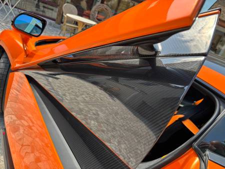 MCLAREN 570S COUPE VENTURA ORANGE 2017